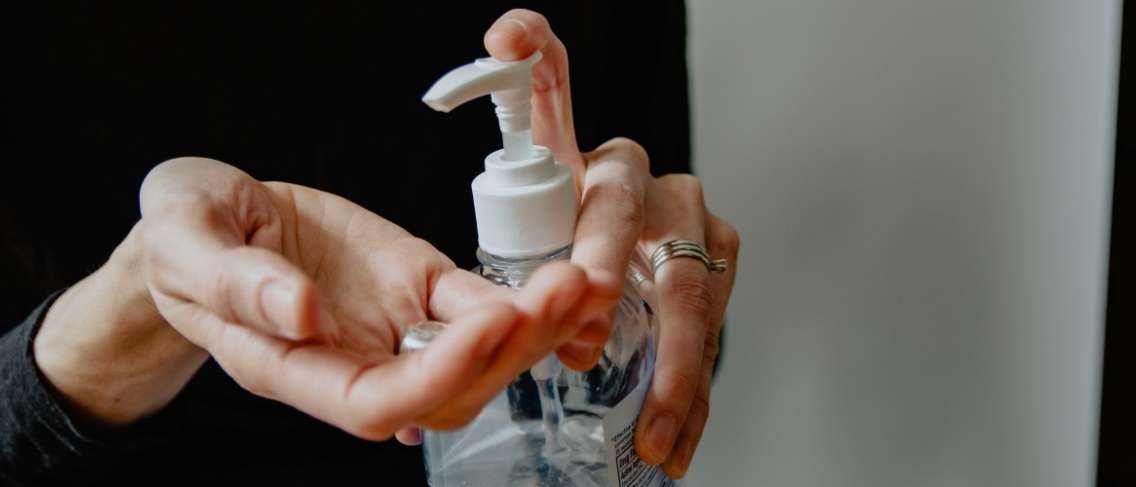 Nu vă înșelați, aceasta este diferența dintre dezinfectantul pentru mâini și dezinfectant
