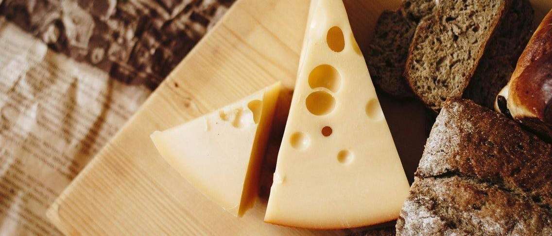 체다 치즈의 건강상의 이점을 알아보십시오!