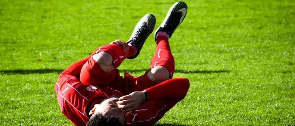 축구 선수들이 부상을 당했을 때 자주 사용하는 매직 스프레이는 무엇입니까?