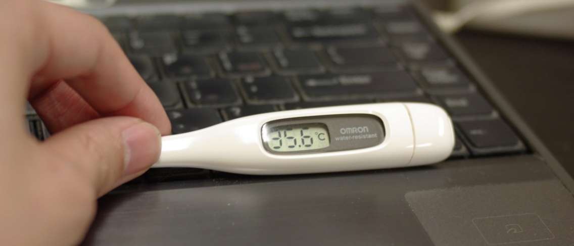 ¿Es la temperatura corporal normal de niños y adultos la misma?
