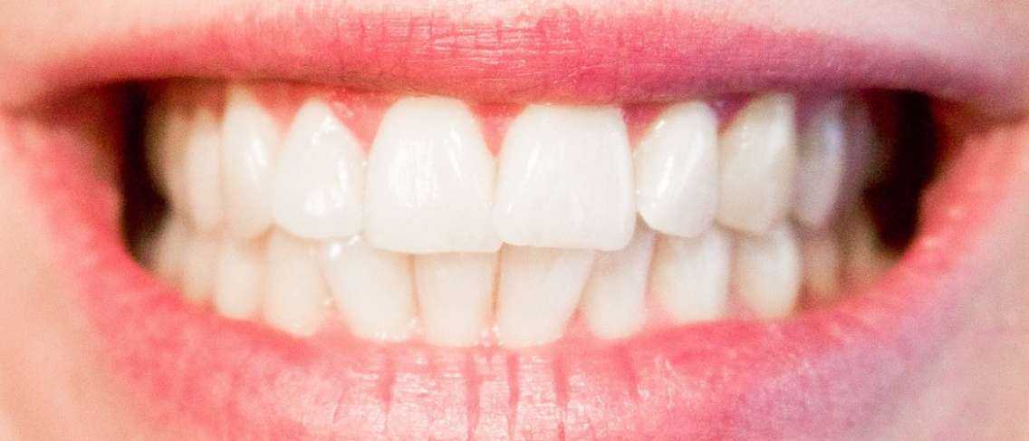 Vrlo neugodno, evo 8 načina za prevladavanje zubobolje noću!