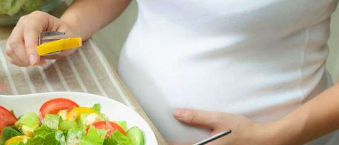 Ételek, amelyeket terhes nők ehetnek és nem ehetnek az első trimeszterben
