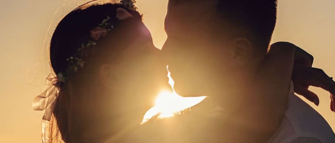 עבור נשים, נשיקות הן יותר רומנטיות ממין