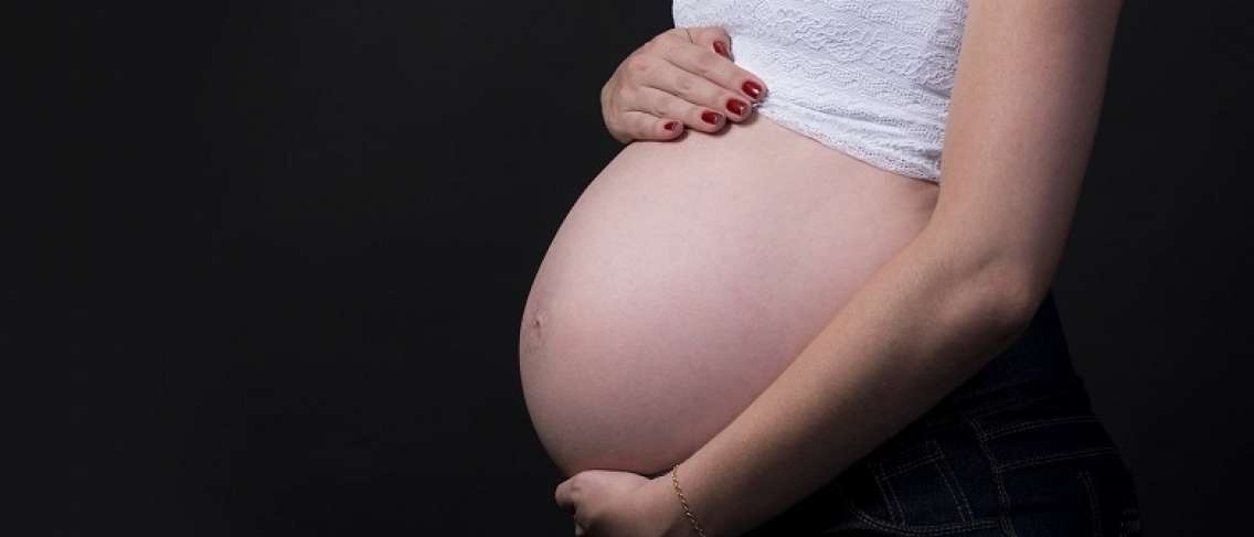 Značenje zategnutog trbuha u trudnoći