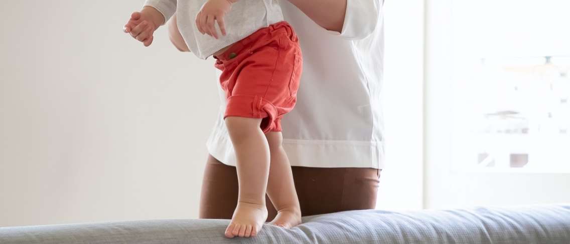 6 tekenen dat uw kind klaar is om te lopen!