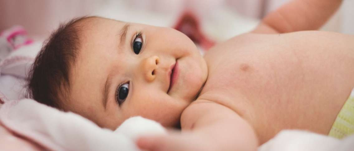 당신의 작은 아이는 2 개월입니까? PCV 예방접종을 잊지 마세요!