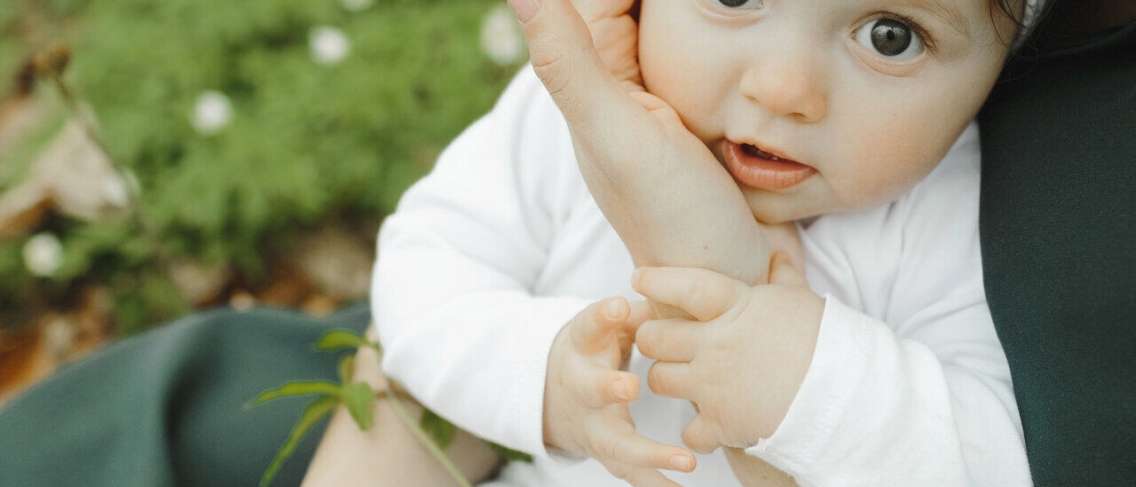 La chaleur épineuse et les allergies chez les bébés ne sont pas les mêmes, vous savez !